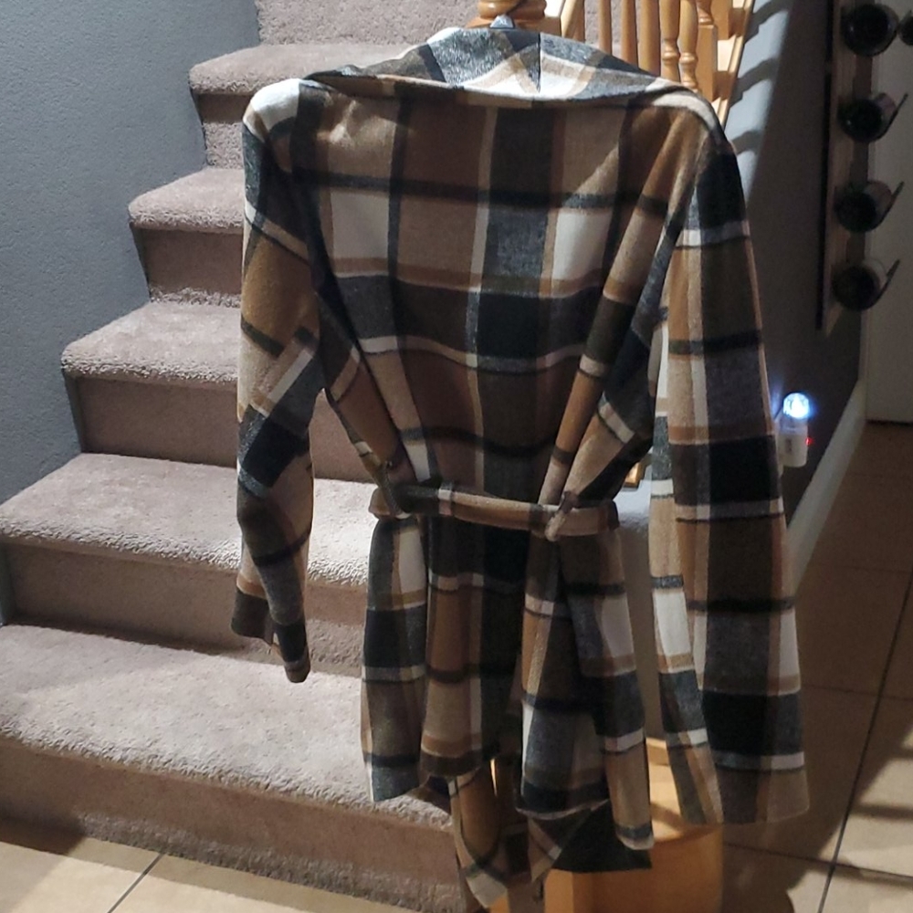 Jacket - Picture 3 of 4